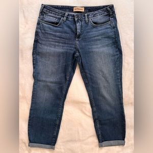 Silver Capri jeans. Size 16w x 27 long. EUC